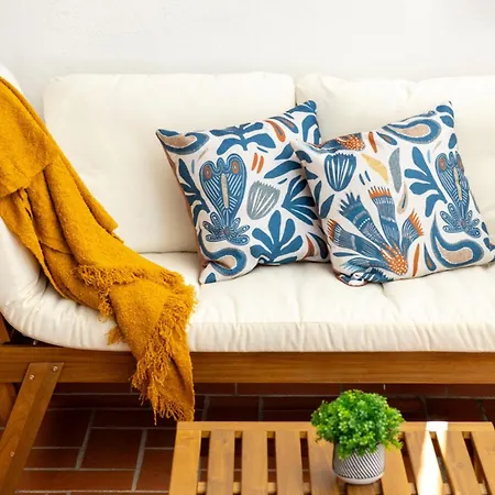 Terrace Retreat Apartment